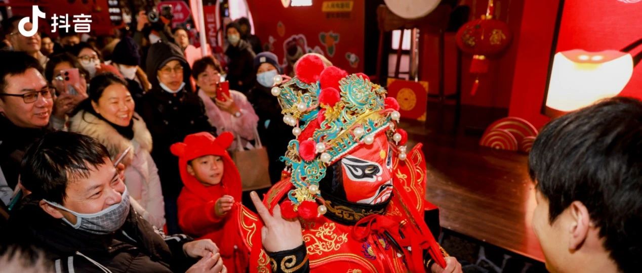 春节绕不开的“年味”营销，「抖音新年故事」给出了漂亮一招！