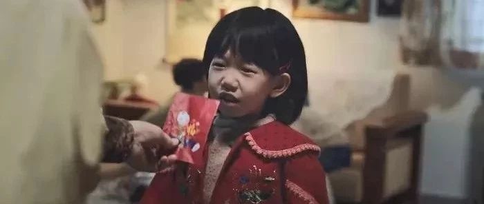 追着发红包？ 耐克这支新年广告也太搞笑吧！