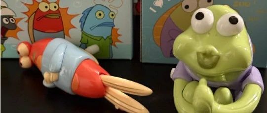 瑞幸“最丑”联名周边，竟然被疯抢了！