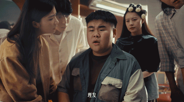 请肖战拍谍战片，美团团购就说了一件小事！