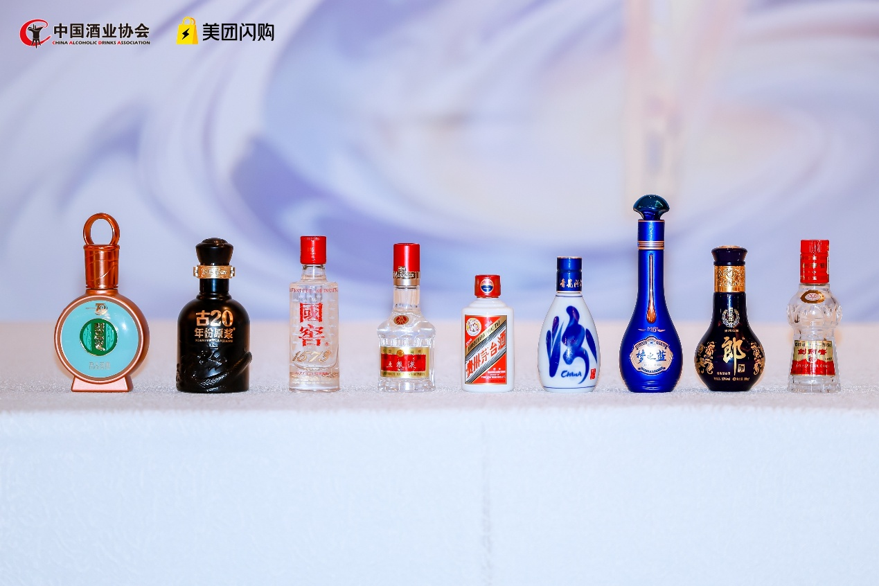 告别“硬汉”叙事，酒类代言的风向彻底变了！